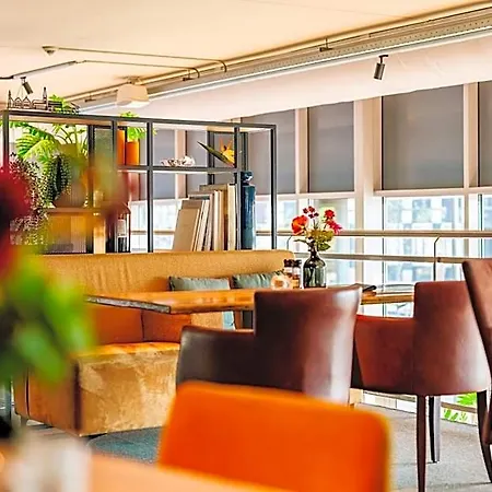Stadshotel فندق دوسبورخ