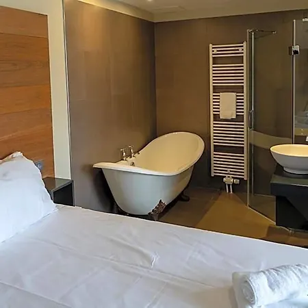 Stadshotel فندق دوسبورخ