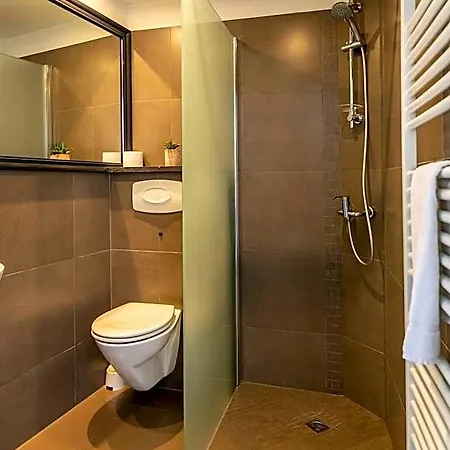 Stadshotel فندق دوسبورخ