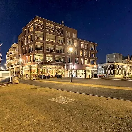 Stadshotel فندق