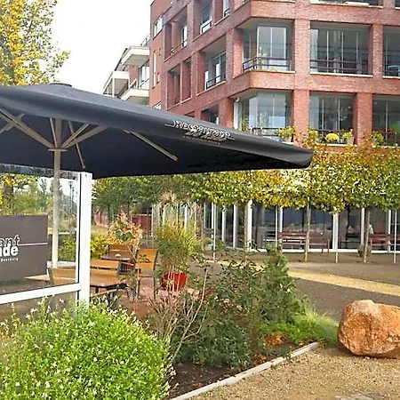 Stadshotel فندق
