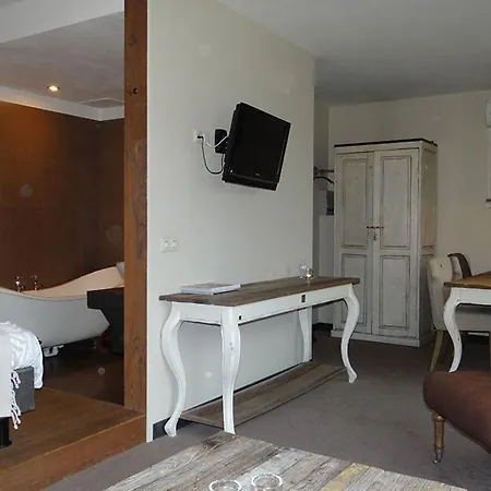 Stadshotel دوسبورخ
